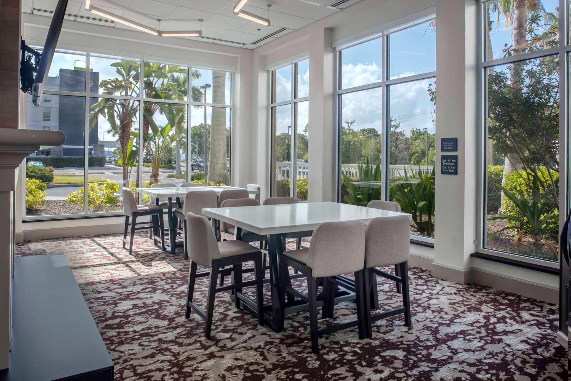 Hilton Garden Inn Sarasota-Bradenton Airport Bagian luar foto