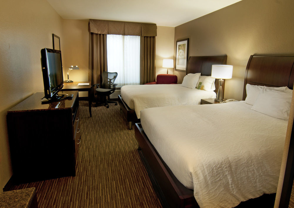 Hilton Garden Inn Sarasota-Bradenton Airport Bagian luar foto