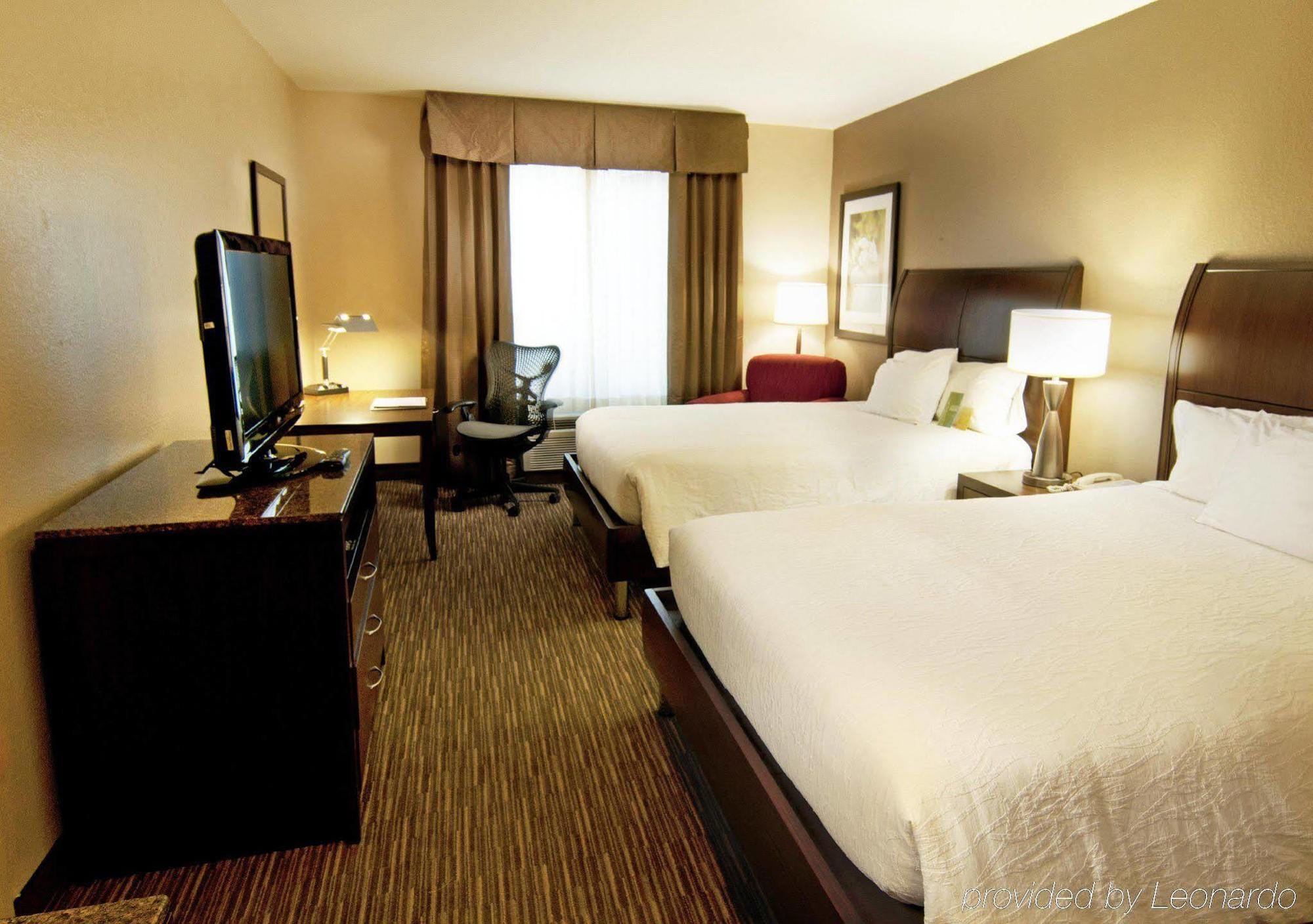 Hilton Garden Inn Sarasota-Bradenton Airport Bagian luar foto